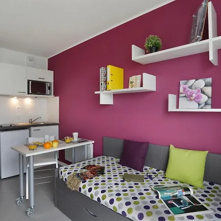 Апарт-отель Nemea Stanford Кан