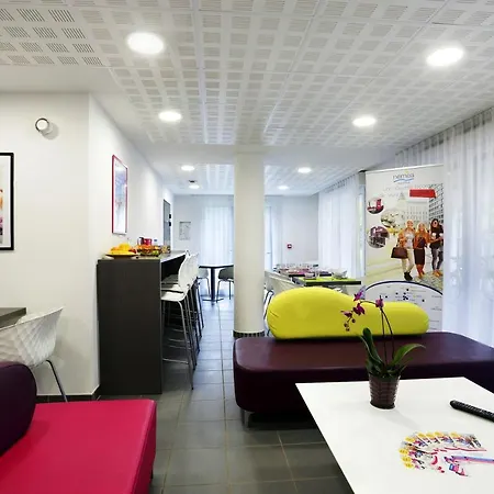 Nemea Stanford Апарт-отель *