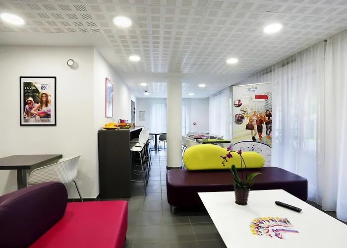 Nemea Stanford Апарт-отель *